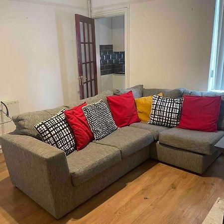 Wv1 Budget Contractor Stays- 5 Beds - Discounts Ok Wolverhampton Exterior foto